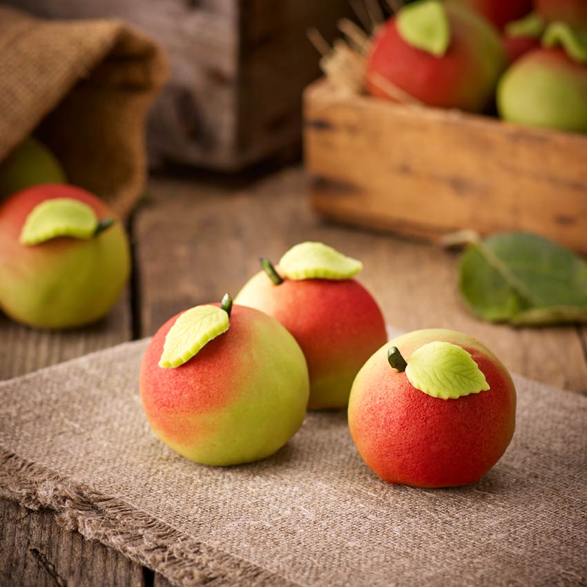 Marzipan and Sponge Apples