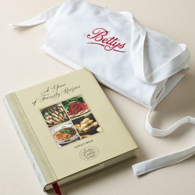 Bettys Apron & A Year of Family Recipes Gift Set