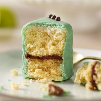 Dark Chocolate & Lime Fondant Fancies (Box of 4)