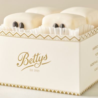 Ghost Fondant Fancies (Box of 4)