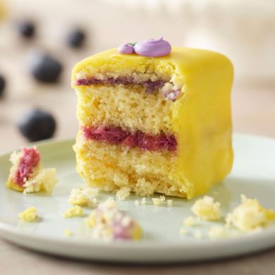 Lemon & Blueberry Fondant Fancies (Box of 4)