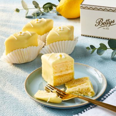 Lemon Fondant Fancies (Box of 4)
