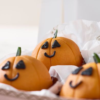 Halloween Marzipan & Sponge Pumpkin (Box of 4)