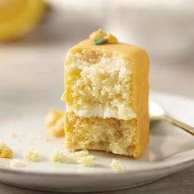 Orange and Mango Fondant Fancies (Box of 4)