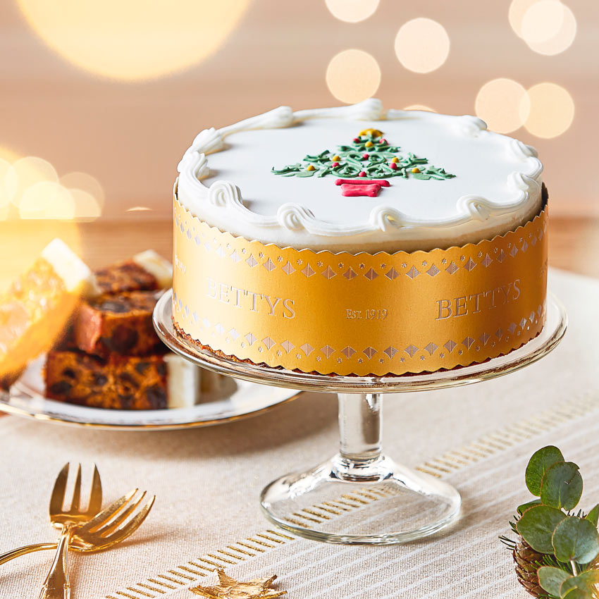 Red Velvet Christmas Cake