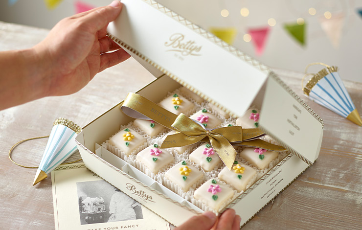 View Cakes